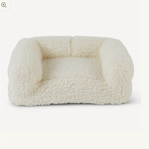 5 Couches Nate + Jeremiah Faux Sherpa Small Pet Couch - Picture 2 of 4